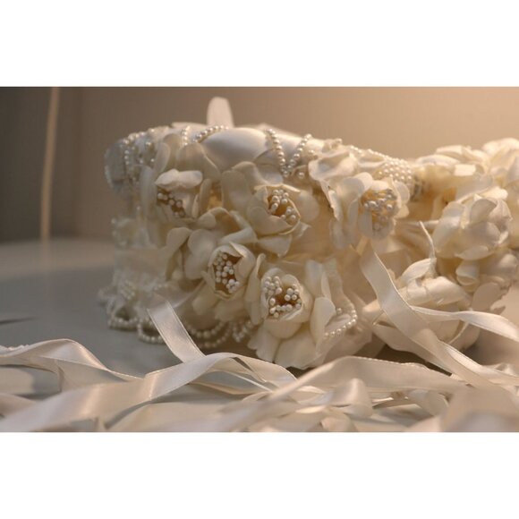 Vintage 1979 Priscila Of Boston Bridal Veil Headpiece Made Of Satin Pearl Beads main image 4
